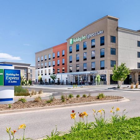 Holiday Inn Express & Suites - Colorado Springs Afa Northgate, An Ihg Hotel Exterior photo