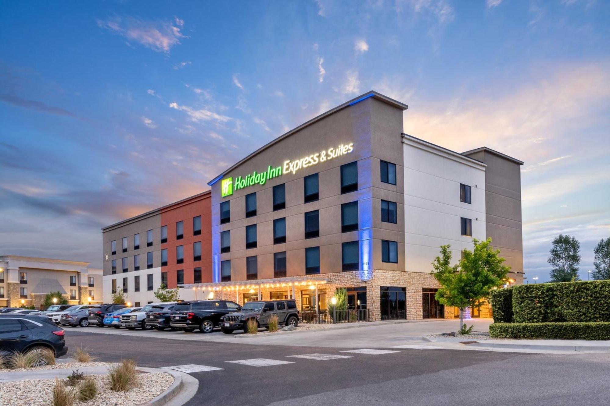 Holiday Inn Express & Suites - Colorado Springs Afa Northgate, An Ihg Hotel Exterior photo