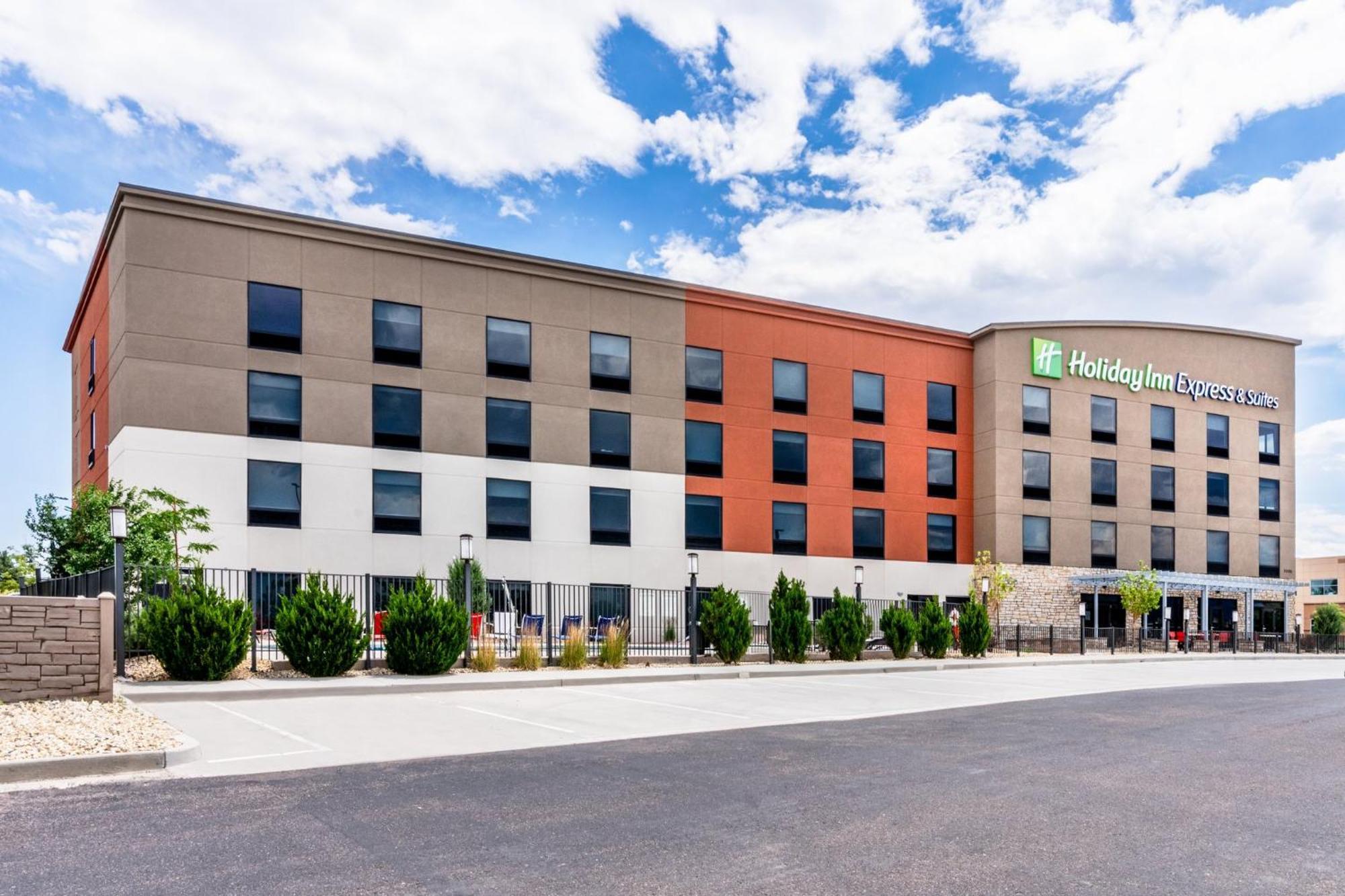 Holiday Inn Express & Suites - Colorado Springs Afa Northgate, An Ihg Hotel Exterior photo